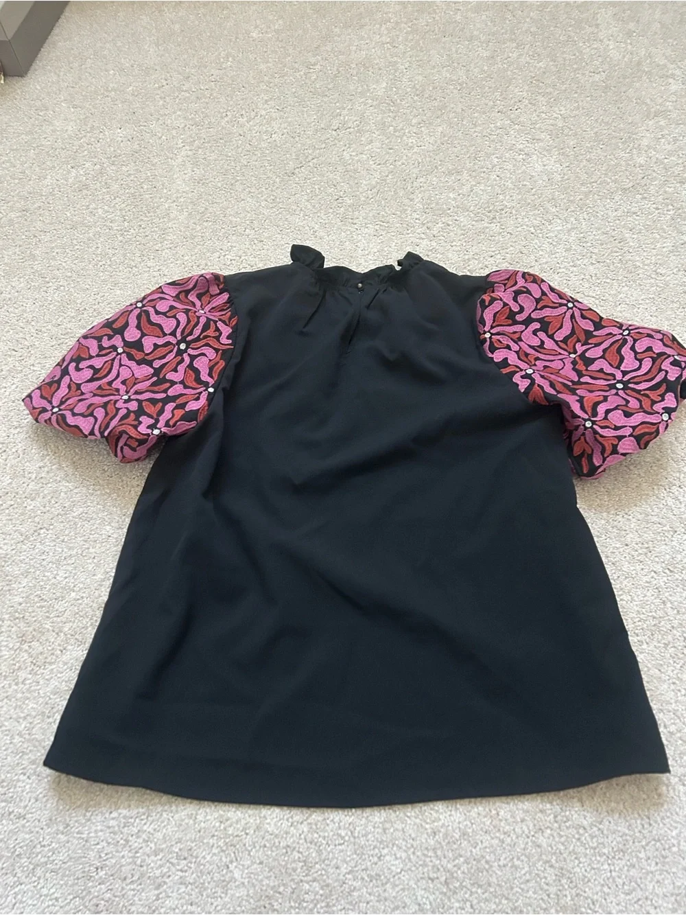 entro chic black